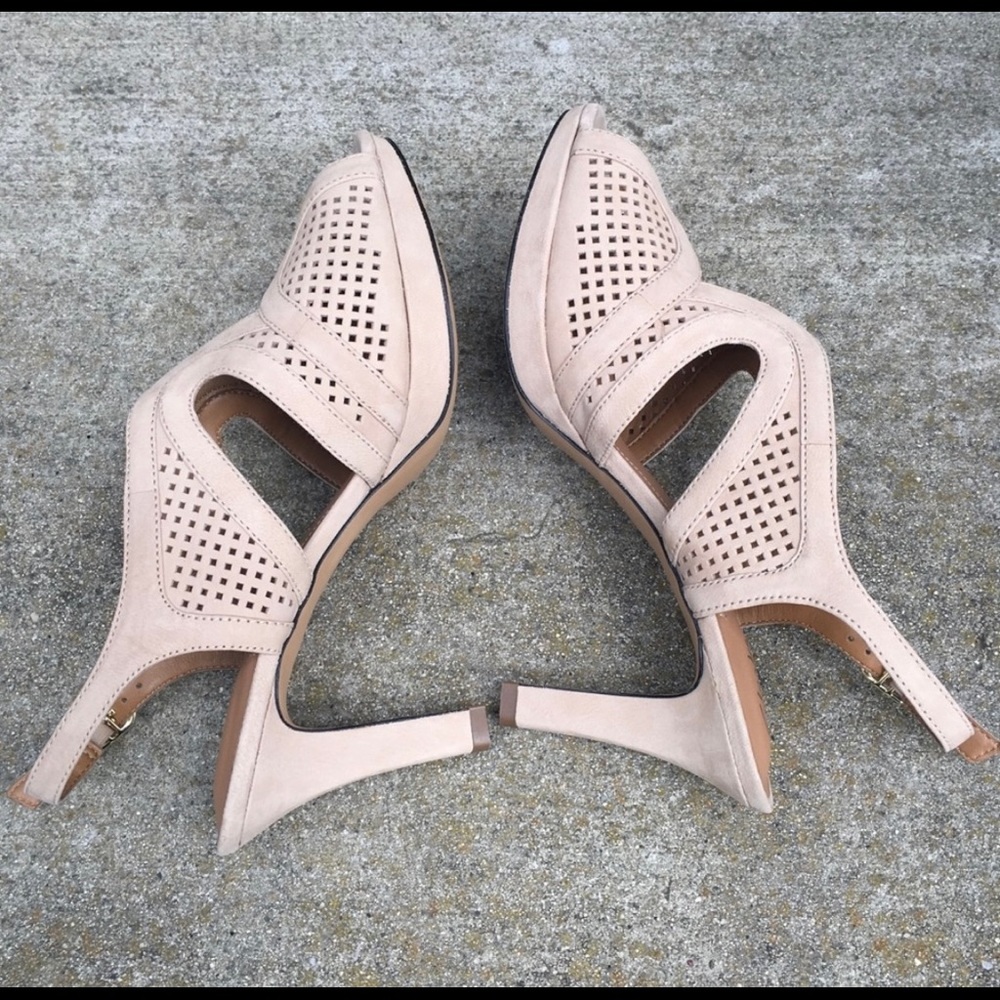 clarks deslie grace light tan